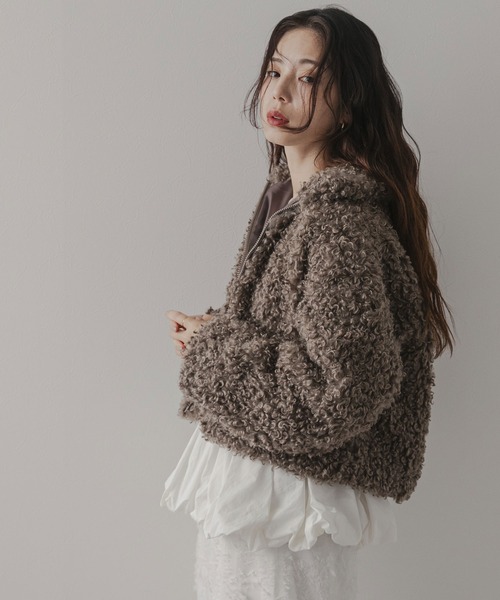 rectangle(レクタングル)の「プードルファーショートコート(その他アウター・レディース・グレイッシュベージュ/チャコールグレー/ブラウン・FREE)」の13枚目の写真