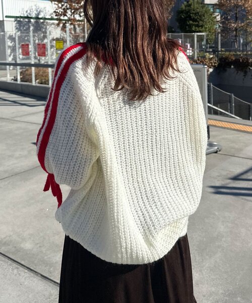 CIAOPANIC（チャオパニック）の「【WEB限定】袖ラインリボンラグランニット（ニット/セーター・レディース・イエロー/レッド/ベージュ/パープル/オフホワイト/グレー/ブラウン・ONE SIZE）」の11枚目の写真