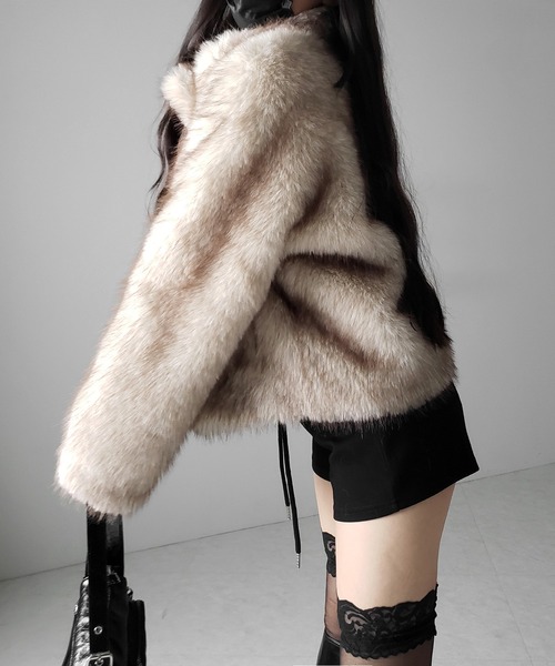 me+em select(ミームセレクト)の「【 5color 】スタンドカラーフェイクファークロップドコート / stand collar fake fur cropped coat(その他アウター・レディース・ブラウン/ベージュ/ブラック/アイボリー/グレー・FREE)」の13枚目の写真