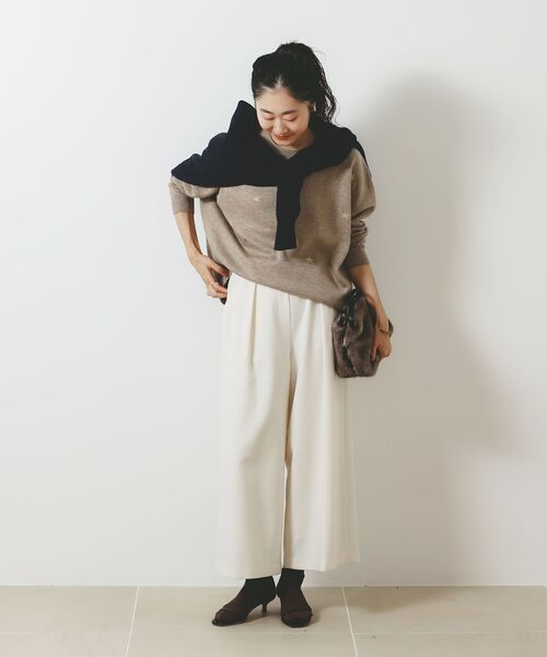 le.coeur blanc（ルクールブラン）の「《手洗い可能》スター刺繍ニットプルオーバー（ニット/セーター・レディース・グレー/ベージュ/ブラウン・38）」の4枚目の写真