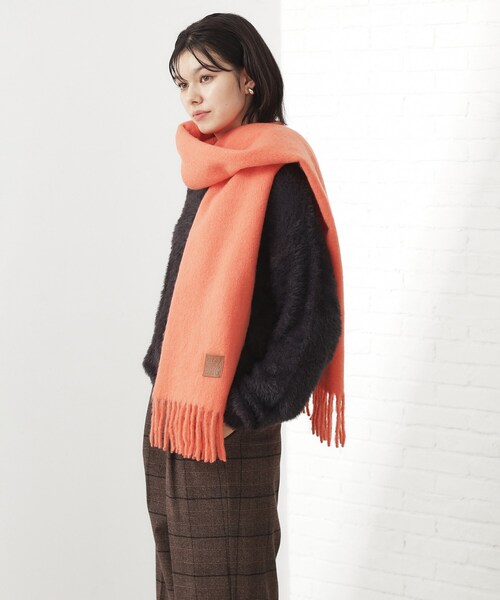 THE SHOP TK （ザ ショップ ティーケー ）の「【選べる6色】ループカラーストール（ストール/ショール・レディース・ブルー系5/オレンジ/スミクロ/イエロー系その他7/ライトベージュ/アイボリー・00）」の7枚目の写真