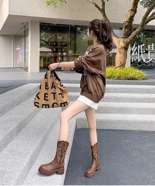 ブラウンオーストリッチウエスタンブーツ The Houstonian | Dark Brown Ostrich – Square To Toe