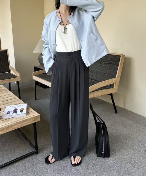 aimoha(アイモハ)の「ストレート タック ワイドパンツ(スラックス・レディース・レッド/ダークグレー/ダークベージュ/ブラック/ライトベージュ・MEDIUM/SMALL/LARGE)」の6枚目の写真