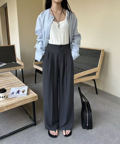 aimoha(アイモハ)の「ストレート タック ワイドパンツ(スラックス・レディース・レッド/ダークグレー/ダークベージュ/ブラック/ライトベージュ・MEDIUM/SMALL/LARGE)」の8枚目の写真