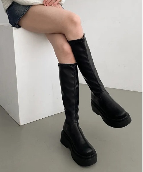 gossip!ロサンゼルス(ゴシップロサンゼルス)の「ストレッチブロックヒールボリュームソールロングブーツ 美脚効果 Y2K(ブーツ・レディース・オフホワイト/ブラック・S/M/L/XL)」の16枚目の写真