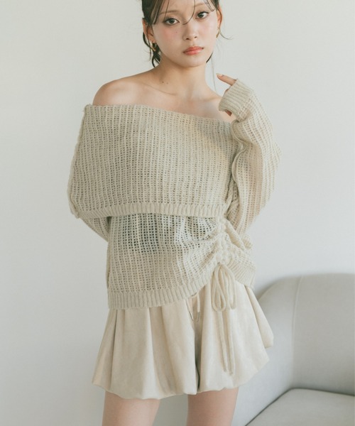 VANNIE U（ヴァニーユー）の「ドロストオフショル透かし編みニット（ニット/セーター・レディース・ベージュ/グレー・FREE）」の13枚目の写真