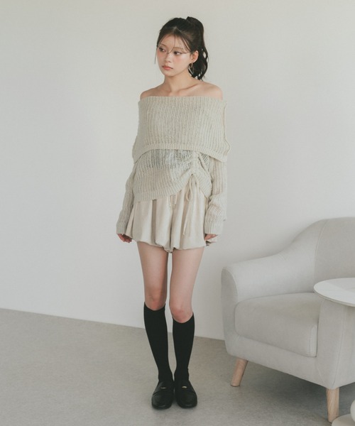 VANNIE U（ヴァニーユー）の「ドロストオフショル透かし編みニット（ニット/セーター・レディース・ベージュ/グレー・FREE）」の17枚目の写真