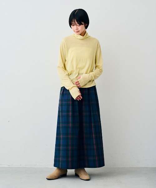 Live in comfort(リブインコンフォート)の「リブ イン コンフォート 素肌のように心地よい 綿100%のシアースキンハイネックトップス(Tシャツ/カットソー・レディース・イエロー/ブラック/アイボリー・S/M/L/LL/3L/4L)」の4枚目の写真