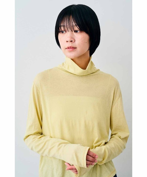 Live in comfort(リブインコンフォート)の「リブ イン コンフォート 素肌のように心地よい 綿100%のシアースキンハイネックトップス(Tシャツ/カットソー・レディース・イエロー/ブラック/アイボリー・S/M/L/LL/3L/4L)」の8枚目の写真