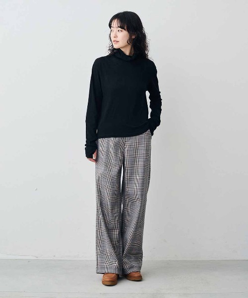 Live in comfort(リブインコンフォート)の「リブ イン コンフォート 素肌のように心地よい 綿100%のシアースキンハイネックトップス(Tシャツ/カットソー・レディース・イエロー/ブラック/アイボリー・S/M/L/LL/3L/4L)」の10枚目の写真