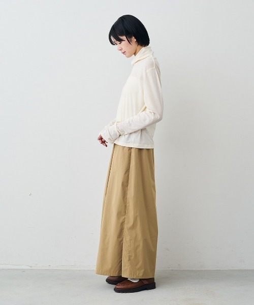 Live in comfort(リブインコンフォート)の「リブ イン コンフォート 素肌のように心地よい 綿100%のシアースキンハイネックトップス(Tシャツ/カットソー・レディース・イエロー/ブラック/アイボリー・S/M/L/LL/3L/4L)」の15枚目の写真