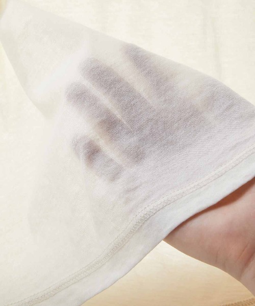 Live in comfort(リブインコンフォート)の「リブ イン コンフォート 素肌のように心地よい 綿100%のシアースキンハイネックトップス(Tシャツ/カットソー・レディース・イエロー/ブラック/アイボリー・S/M/L/LL/3L/4L)」の21枚目の写真