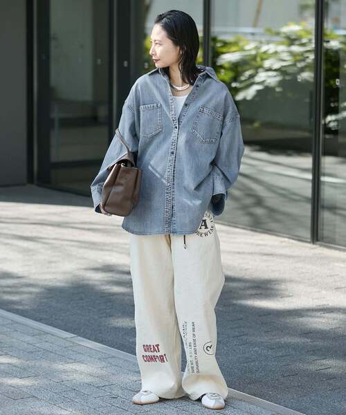 JOURNAL STANDARD（ジャーナルスタンダード）の「《追加3》ライトオンスデニムシャツ（シャツ/ブラウス・レディース・ブラック系その他/キャメル/ブルー系その他・FREE）」の8枚目の写真