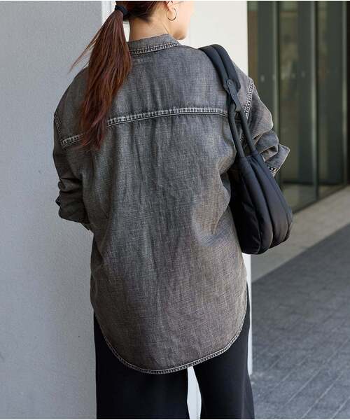 JOURNAL STANDARD（ジャーナルスタンダード）の「《追加3》ライトオンスデニムシャツ（シャツ/ブラウス・レディース・ブラック系その他/キャメル/ブルー系その他・FREE）」の22枚目の写真