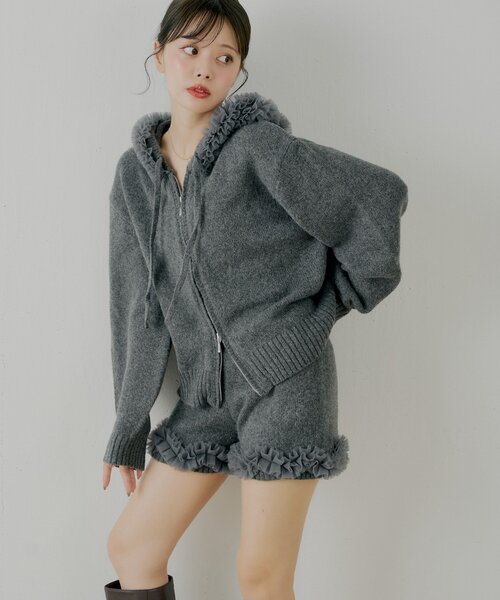 Chico（チコ）の「【セットアップ対応】裾フリルニットショートパンツ