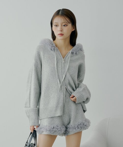 Chico（チコ）の「【セットアップ対応】裾フリルニットショートパンツ（その他パンツ・レディース・チャコールグレー/グレー/アイボリー・FREE）」の5枚目の写真