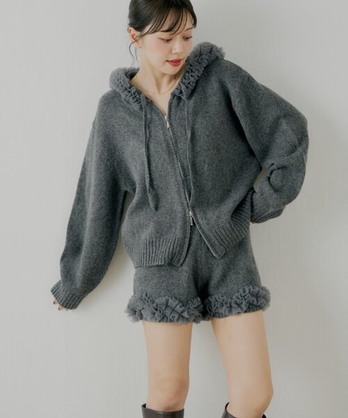 Chico（チコ）の「【セットアップ対応】裾フリルニットショートパンツ（その他パンツ・レディース・チャコールグレー/グレー/アイボリー・FREE）」の9枚目の写真