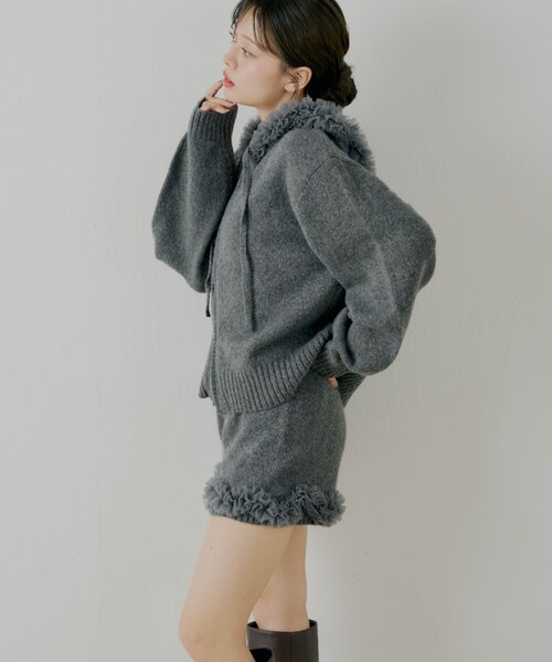 Chico（チコ）の「【セットアップ対応】裾フリルニットショートパンツ（その他パンツ・レディース・チャコールグレー/グレー/アイボリー・FREE）」の10枚目の写真