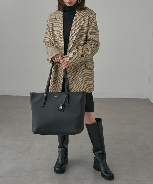 U.S. POLO ASSN.（ユーエスポロアッスン）の「【U.S. POLO ASSN.】≪別注≫ キーリング付 クラシックトートバッグ PC A4サイズ収納可能 ビジネスバッグ 通勤 通学（トートバッグ・レディース・ブラウン/ブラック/グレイッシュベージュ・FREE）」の13枚目の写真