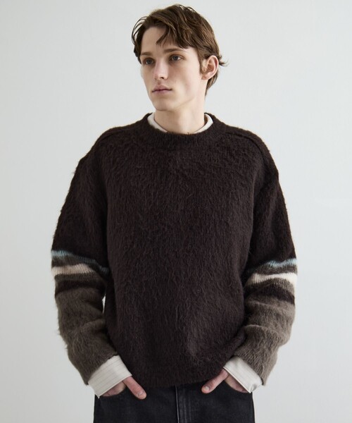 PUBLIC TOKYO(パブリックトウキョウ)の「グラデーションソフトモヘアニット(ニット/セーター・メンズ・ブラック/ブラウン/ベージュ・1/2)」の4枚目の写真