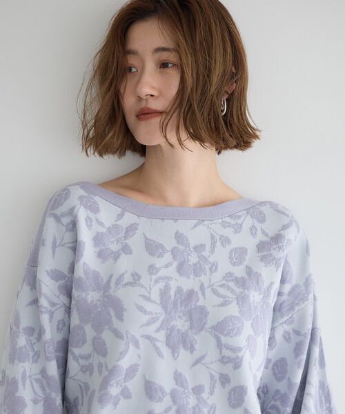 YECCA VECCA（イェッカヴェッカ）の「フラワー柄ふくれジャガードニット（ニット/セーター・レディース・アイボリー/チャコールグレー/ラベンダー・FREE）」の19枚目の写真