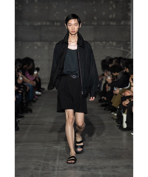 ATTACHMENT(アタッチメント)の「スムースレザー スライドサンダル / SMOOTH LEATHER SLIDE SANDAL(サンダル・メンズ・ブラック/カーキブラウン・43/42/41)」の5枚目の写真