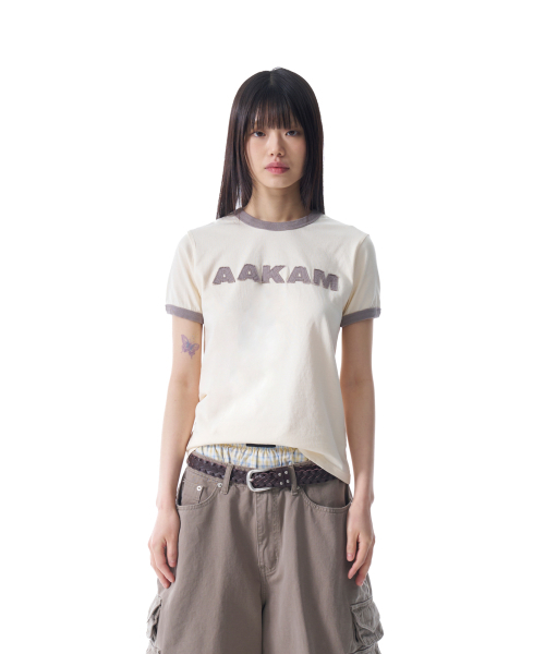 AAKAM(アーカム)の「Logo Patch Ringer Top (Cream-Gray)(Tシャツ/カットソー・レディース・その他・1/2)」の2枚目の写真