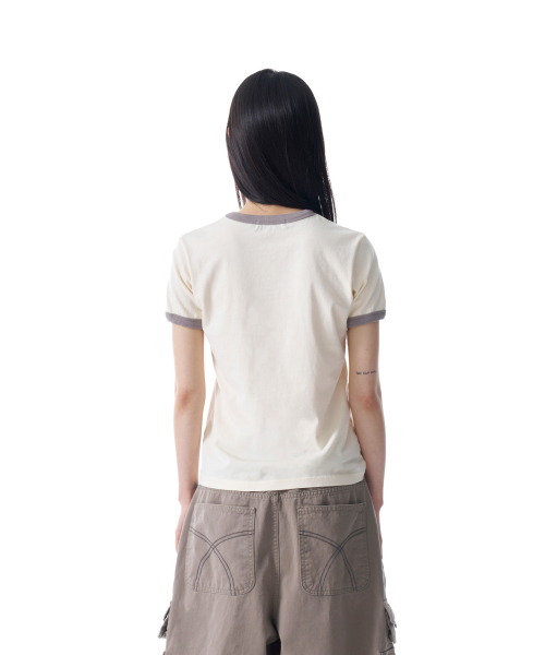 AAKAM(アーカム)の「Logo Patch Ringer Top (Cream-Gray)(Tシャツ/カットソー・レディース・その他・1/2)」の6枚目の写真
