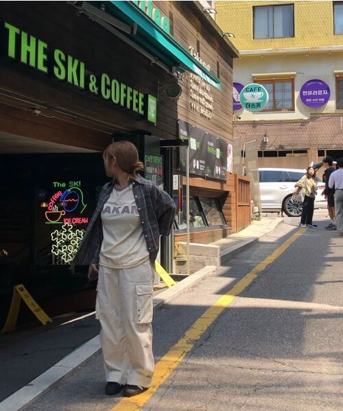 AAKAM(アーカム)の「Logo Patch Ringer Top (Cream-Gray)(Tシャツ/カットソー・レディース・その他・1/2)」の10枚目の写真