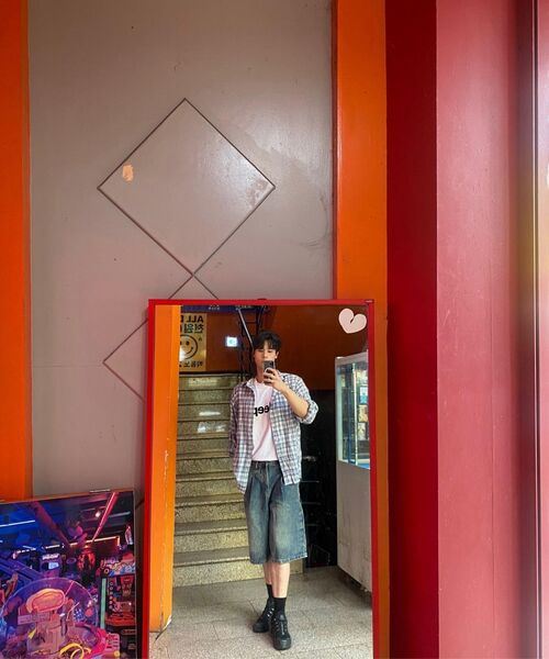 DIMITRI BLACK(ディミトリブラック)の「バイオウォッシングカーペンターバミューダデニムパンツ_ダストインディゴ(その他パンツ・レディース・その他・SMALL/MEDIUM/LARGE/X-LARGE/XX-LARGE)」の6枚目の写真