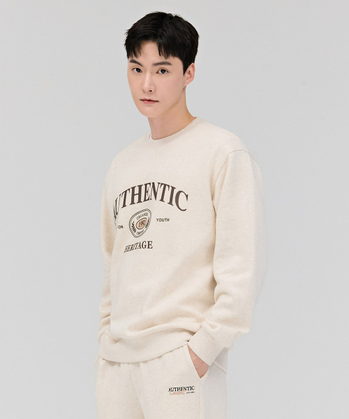 CHASECULT(チェイスカルト)の「ユニセックスエッセンシャルアーチレタリング裏起毛スウェットTシャツ-ベージュ(スウェット・メンズ・ベージュ・90/95/100/105)」の2枚目の写真