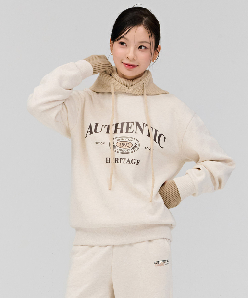 CHASECULT(チェイスカルト)の「ユニセックスエッセンシャルアーチレタリング裏起毛スウェットTシャツ-ベージュ(スウェット・メンズ・ベージュ・90/95/100/105)」の4枚目の写真