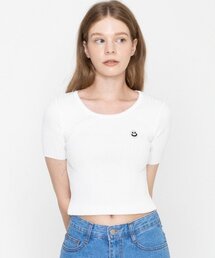 GRAVER（グレーバー）の「DRAWING SMILE EMBROIDERED CROPPED SHORT SLEEVE KNIT TOP_WHITE（ニット/セーター）」