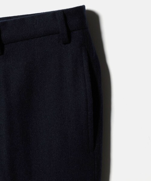 A DAY IN THE LIFE UNITED ARROWS(アデイインザライフユナイテッドアローズ)の「フラノ ノープリーツ スラックス-セットアップ対応-<A DAY IN THE LIFE>(スラックス・メンズ・グレー系/ライトグレー/ネイビー・S/L/XL/M)」の11枚目の写真