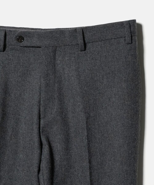 A DAY IN THE LIFE UNITED ARROWS(アデイインザライフユナイテッドアローズ)の「フラノ ノープリーツ スラックス-セットアップ対応-<A DAY IN THE LIFE>(スラックス・メンズ・グレー系/ライトグレー/ネイビー・S/L/XL/M)」の22枚目の写真