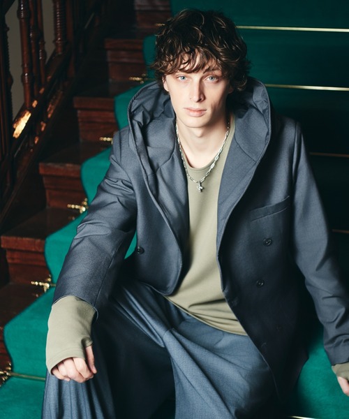 glamb(グラム)の「Wide Sleeves Smooth Cutsew / ワイドスリーブスムースカットソー(Tシャツ/カットソー・メンズ・ベージュ/ブラック/ブルー・S/M/L)」の12枚目の写真
