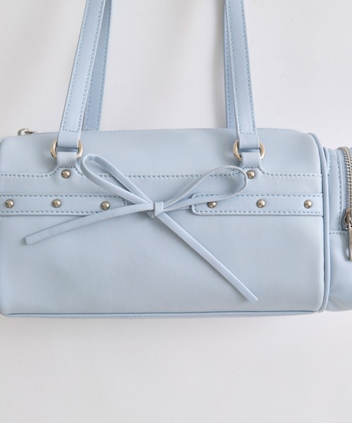 OLIVE des OLIVE(オリーブデオリーブ)の「サイドポケットスタッズボストンバッグ(トートバッグ・レディース・オフホワイト/サックスブルー/ブラック・FREE)」の6枚目の写真