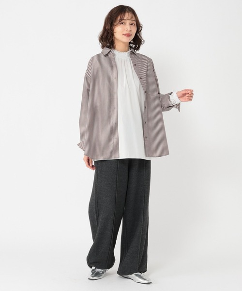 studio CLIP(スタディオクリップ)の「襟シャーリングレースブラウス(シャツ/ブラウス・レディース・チャコール/ライトグレー/オフホワイト・FREE)」の10枚目の写真