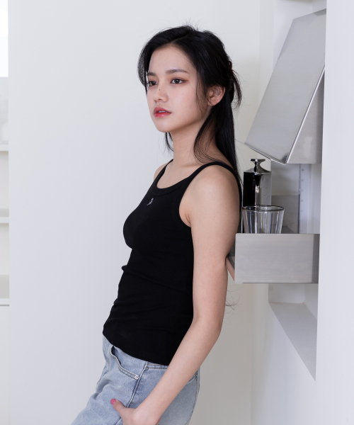 SELITIO(セレティオ)の「ベーシックロゴスリーブレストップブラック(Tシャツ/カットソー・レディース・ブラック・SMALL/MEDIUM)」の2枚目の写真