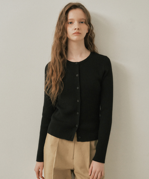WEDNESDAYOASISFORWOMEN(ウェンズデー オアシス フォー ウーマン)の「ウォッシャブルシアニットカーディガン_BLACK(WC25-KN35)(カーディガン/ボレロ・レディース・ブラック・FREE)」の2枚目の写真