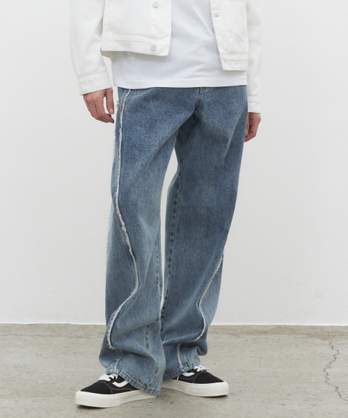DECET(デケト)の「Curved Wide Jeans DCPT033SCSTNBlue(デニムパンツ・レディース・その他・28/30/26)」の7枚目の写真