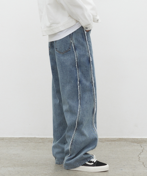 DECET(デケト)の「Curved Wide Jeans DCPT033SCSTNBlue(デニムパンツ・レディース・その他・28/30/26)」の8枚目の写真
