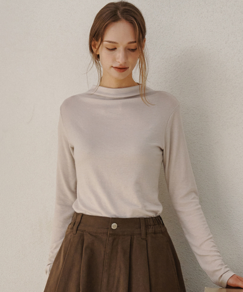 MALOUPE（マロップ）の「5110 ウールブレンドハーフネックTシャツ (ベージュ)（Tシャツ/カットソー・レディース・ベージュ・FREE）」の2枚目の写真