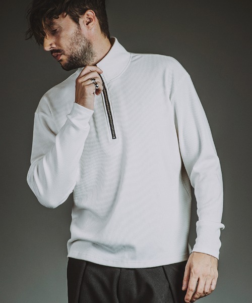 NO ID.(ノーアイディ)の「mlt5524-テレコハーフZIP-BIG-PO プルオーバー(857006-383T)(Tシャツ/カットソー・メンズ・ホワイト/グレー/ブラック・2/1)」の1枚目の写真