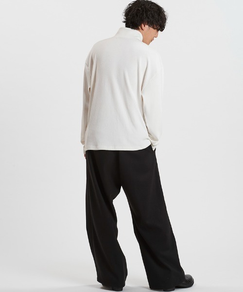 NO ID.(ノーアイディ)の「mlt5524-テレコハーフZIP-BIG-PO プルオーバー(857006-383T)(Tシャツ/カットソー・メンズ・ホワイト/グレー/ブラック・2/1)」の22枚目の写真