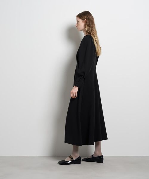 LANVIN en Bleu(ランバンオンブルー)の「カットジョーゼットフレアワンピース(ワンピース・レディース・ブラック・36/38)」の3枚目の写真