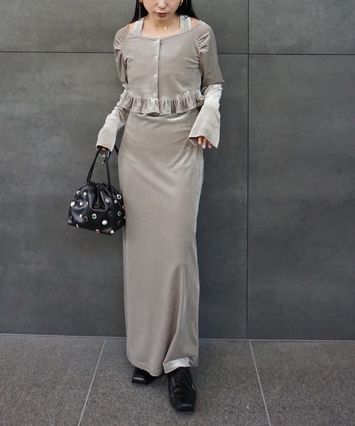 Ameri（アメリ）の「UND OFF SHOULDER VELOUR CARDIGAN SET DRE