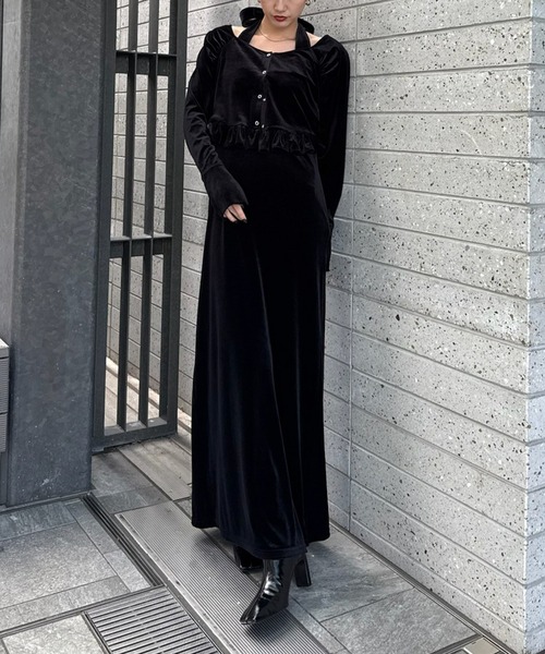 Ameri（アメリ）の「UND OFF SHOULDER VELOUR CARDIGAN SET DRE