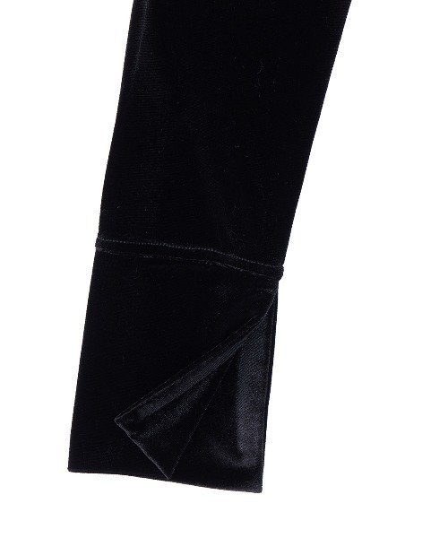 Ameri（アメリ）の「UND OFF SHOULDER VELOUR CARDIGAN SET DRE（ドレス・レディース・ブラック/ミント・MEDIUM/SMALL）」の20枚目の写真