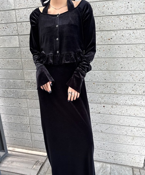 Ameri（アメリ）の「UND OFF SHOULDER VELOUR CARDIGAN SET DRE（ドレス・レディース・ブラック/ミント・MEDIUM/SMALL）」の5枚目の写真